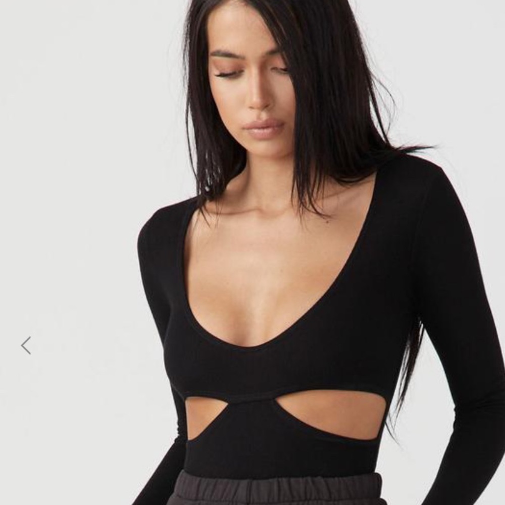 Cut  out top in white